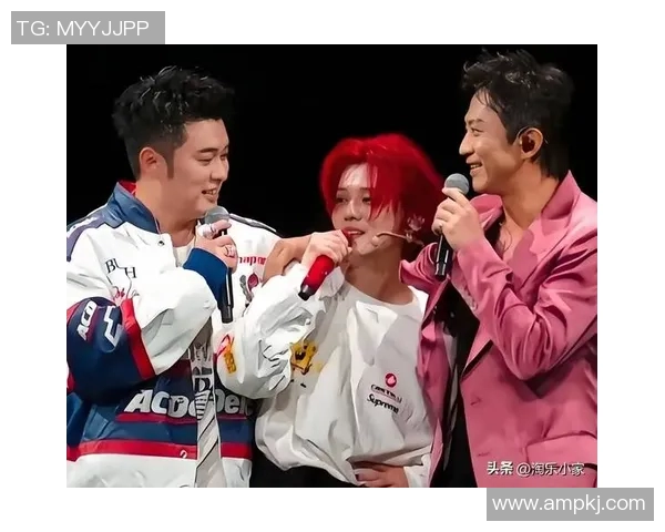 鹿晗与足球明星同框合照引发热议，展现运动员风采与偶像魅力的完美结合